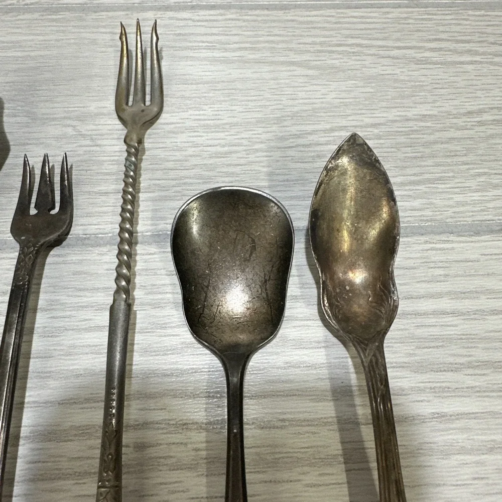 Silver Plate Flatware‎ (Set of 8) Assorted Manufacturers Vintage